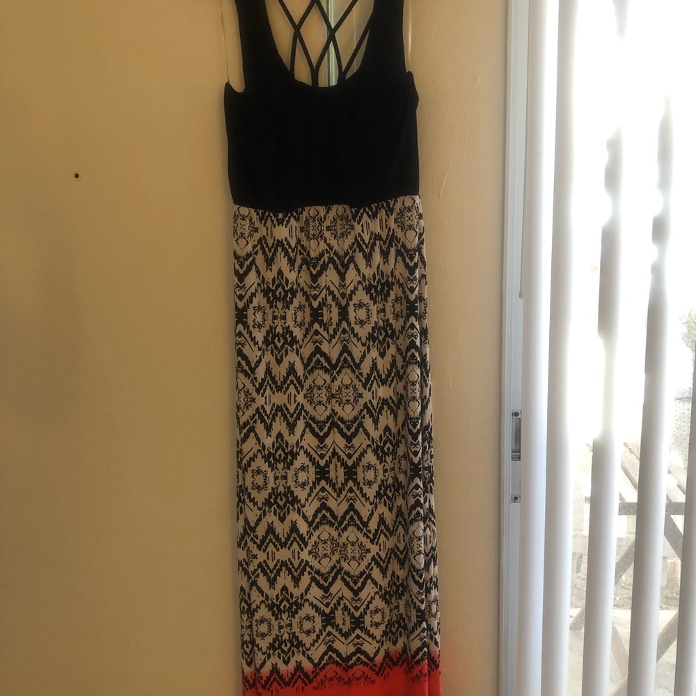 Floor length casual dress. Black, white, and coral colors